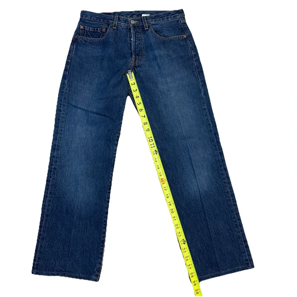 VINTAGE Levi's Men's 31x30 501 XX Button Fly Medium Wash Jeans